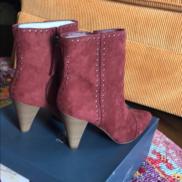 Universal Thread Suede Boots - Picture 4 of 4